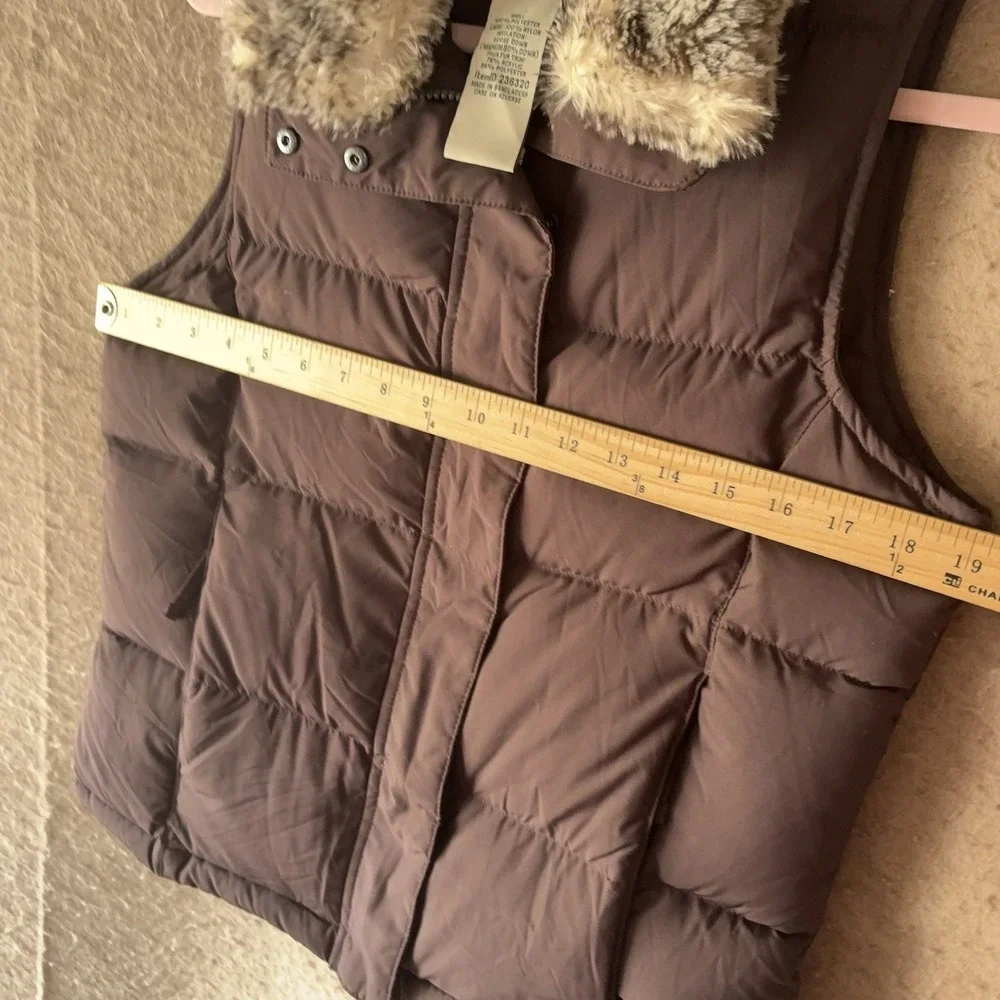 LL Bean Goose Down Puffer Vest Womens‎ Sz XS Brown Faux Fur Removable Collar